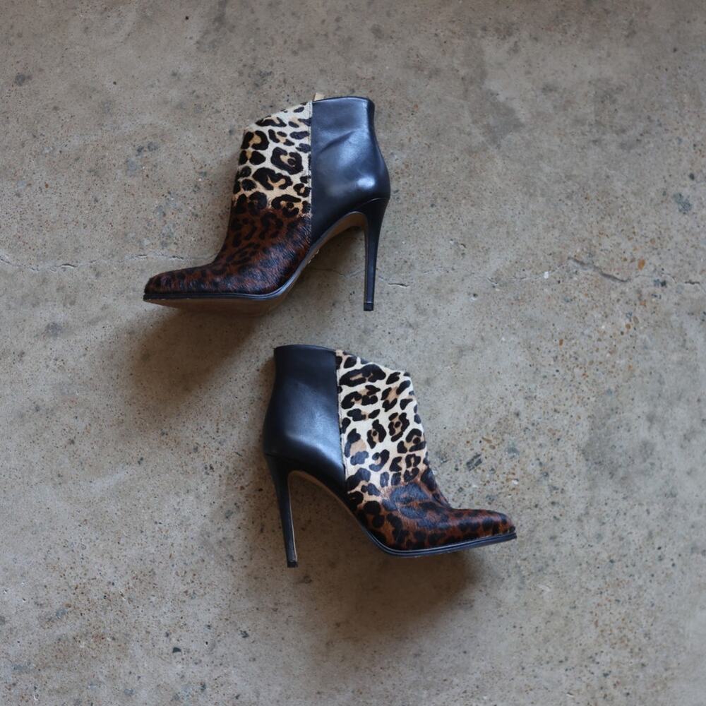 Vince Camuto Leopard Calf Hair Ankle Booties Size 6.5 Stiletto Heel